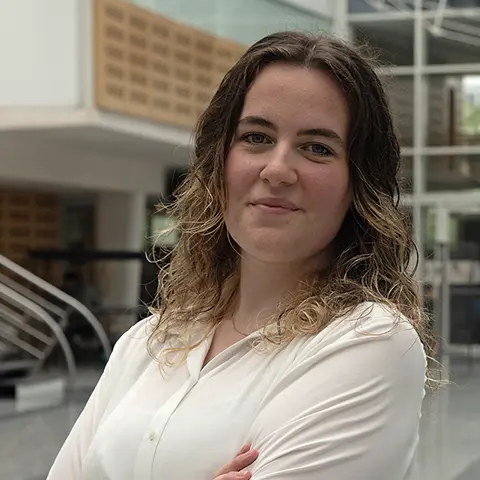 Portrait de Selma, élève ingénieure à IMT Atlantique