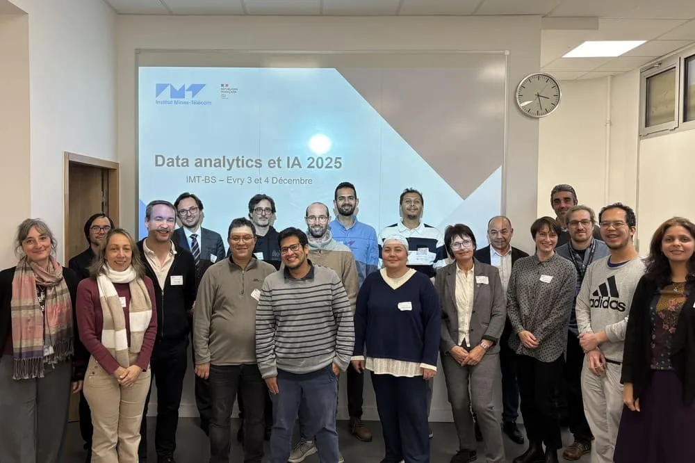 Photo de groupe des participantes et participants au séminaire DATA & IA des 3 et 4 décembre 2025