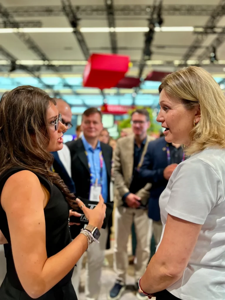La start-up Talia échange avec Yaël Braun-Pivet à VivaTech 2026